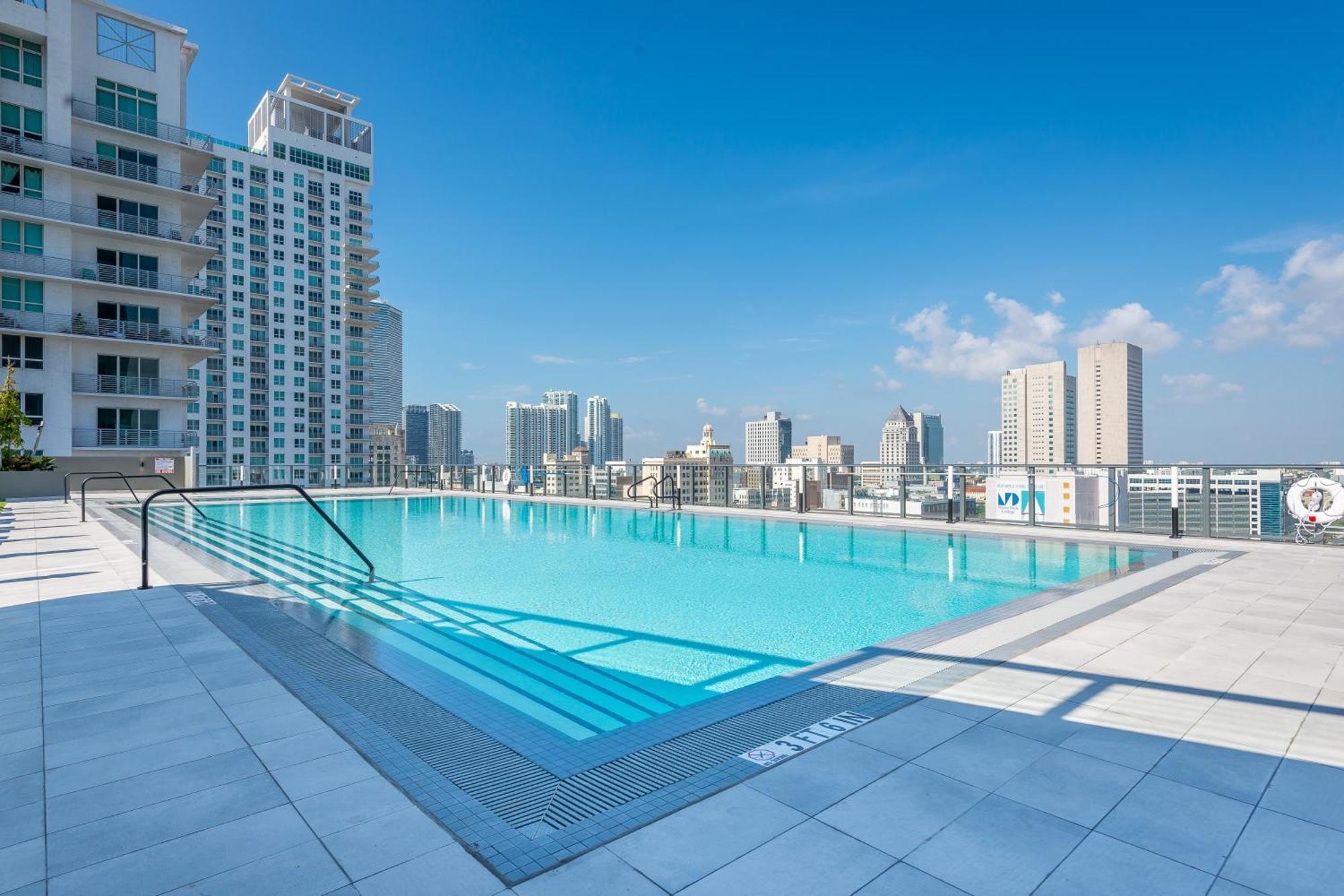 Sentral Alea Miami Aparthotel Exterior photo
